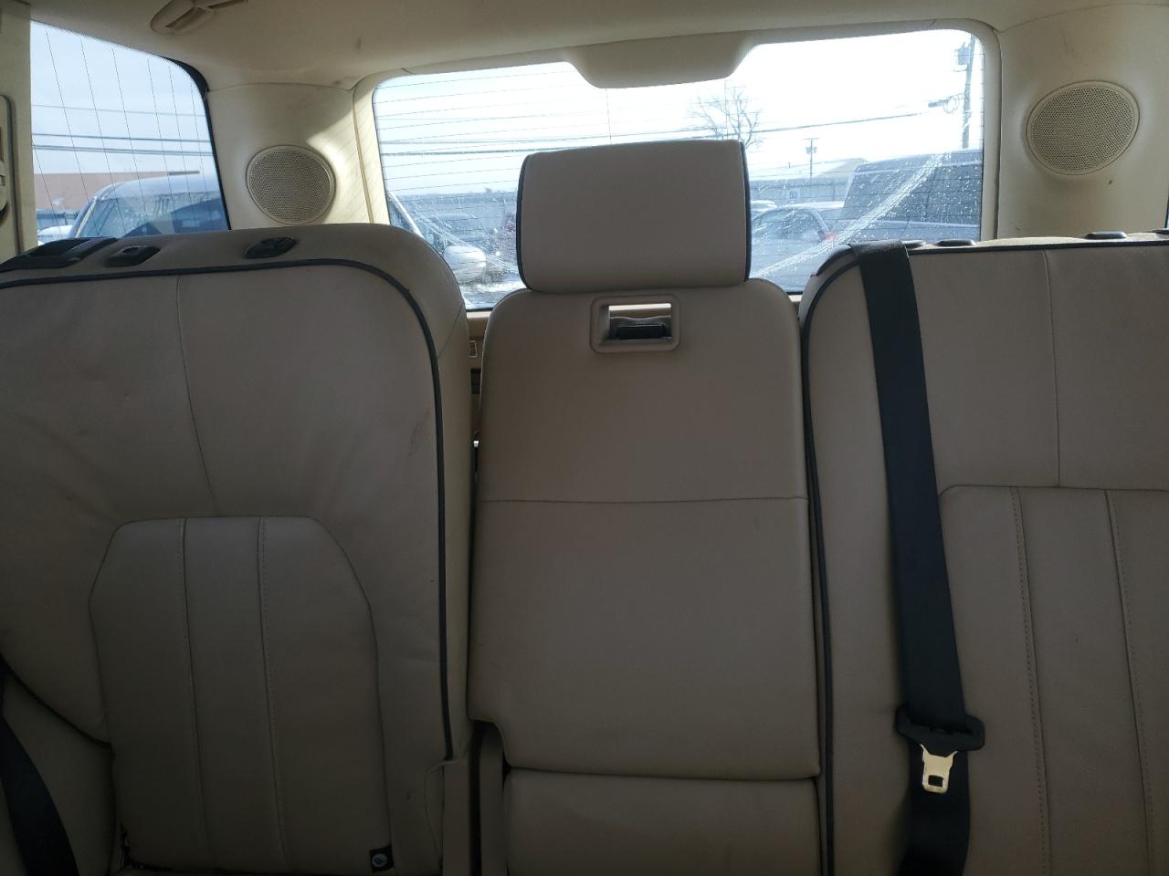 2012 Land Rover Range Rover - Image 10