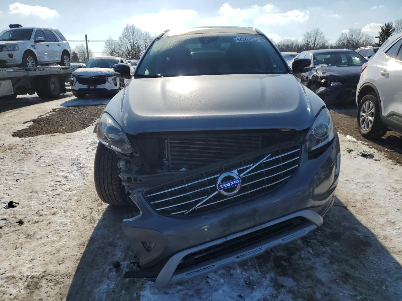 2017 Volvo XC60 - Image 5