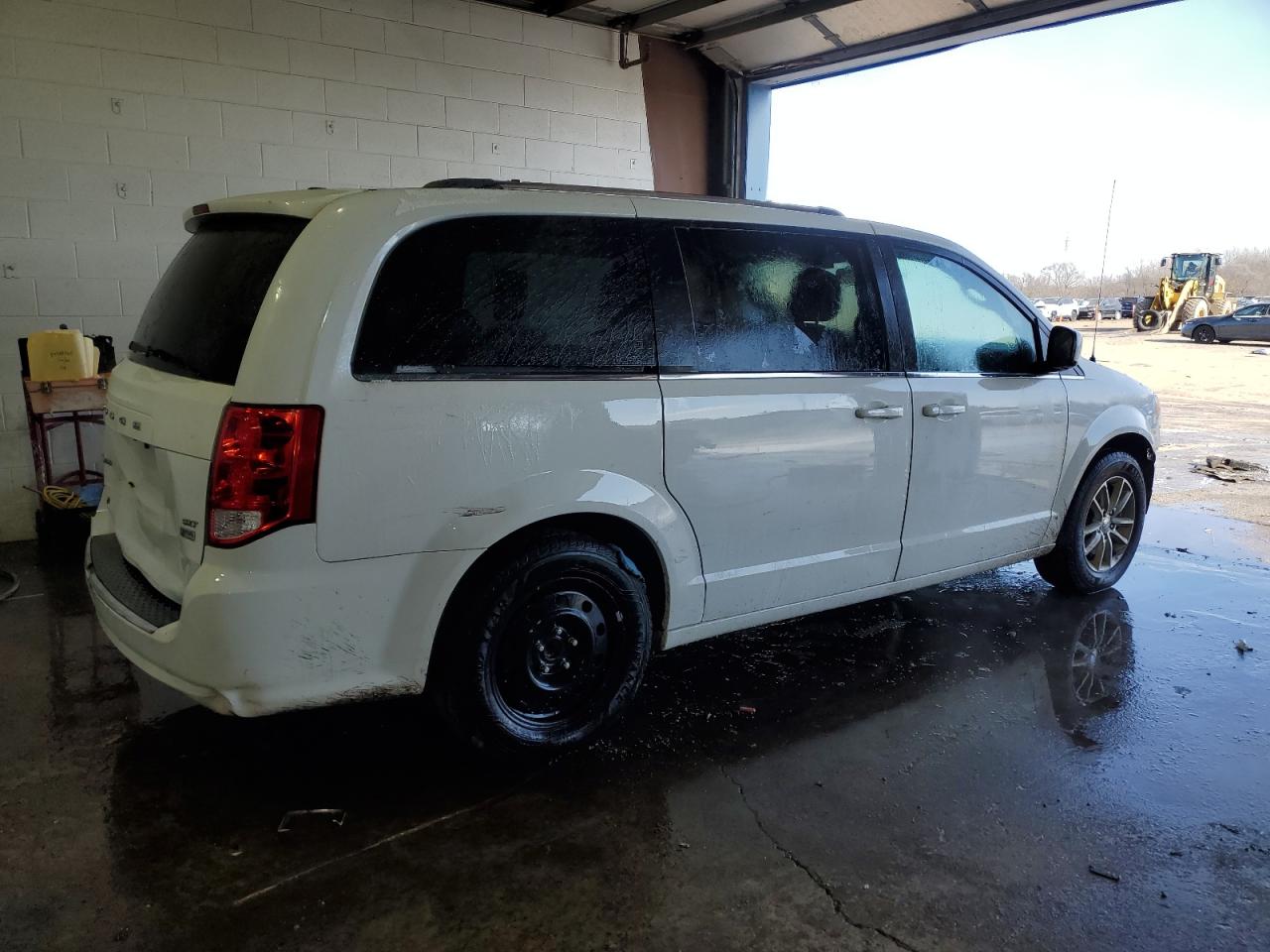 2019 Dodge Caravan - Image 3