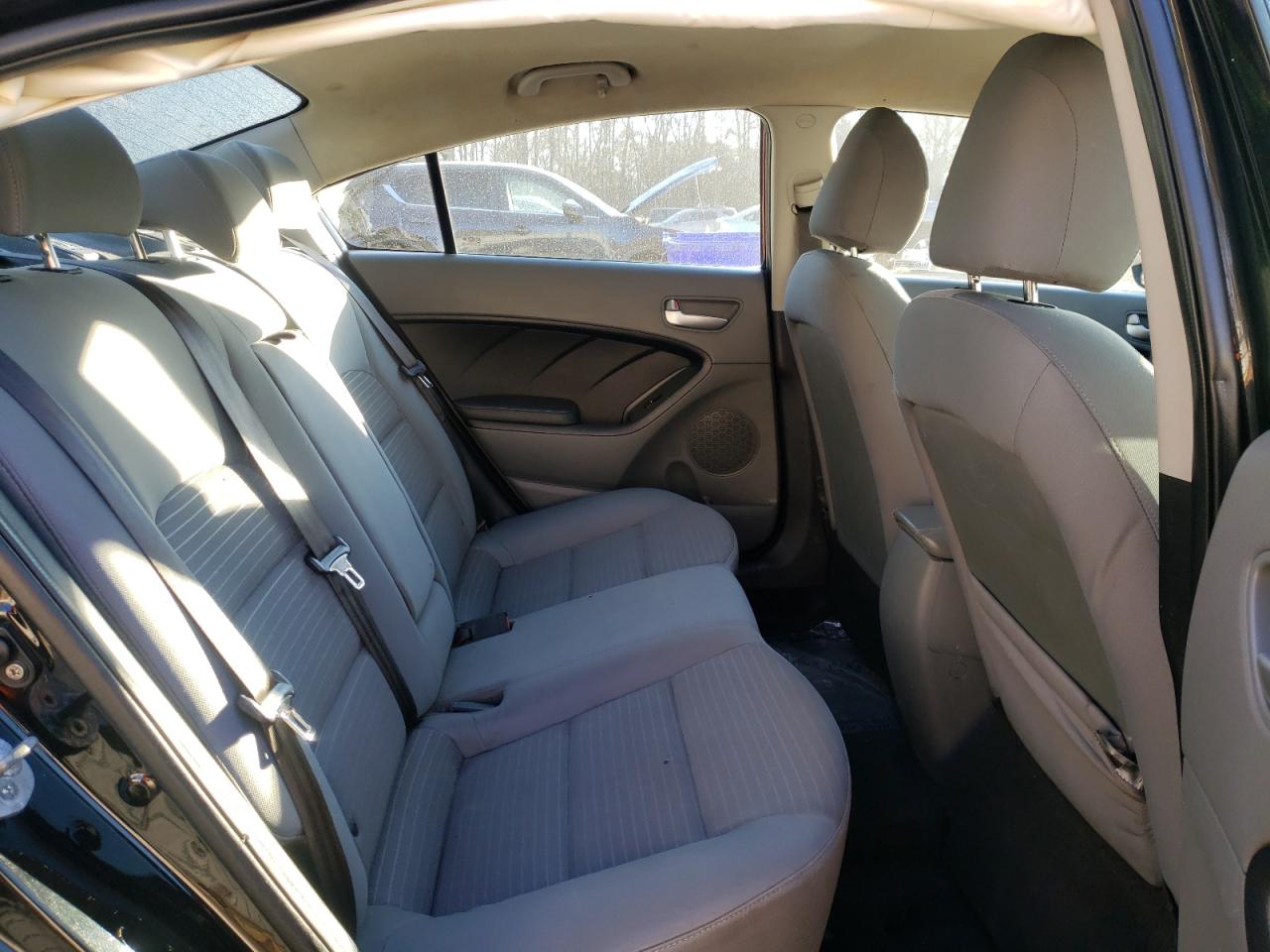 2018 Kia Forte - Image 10