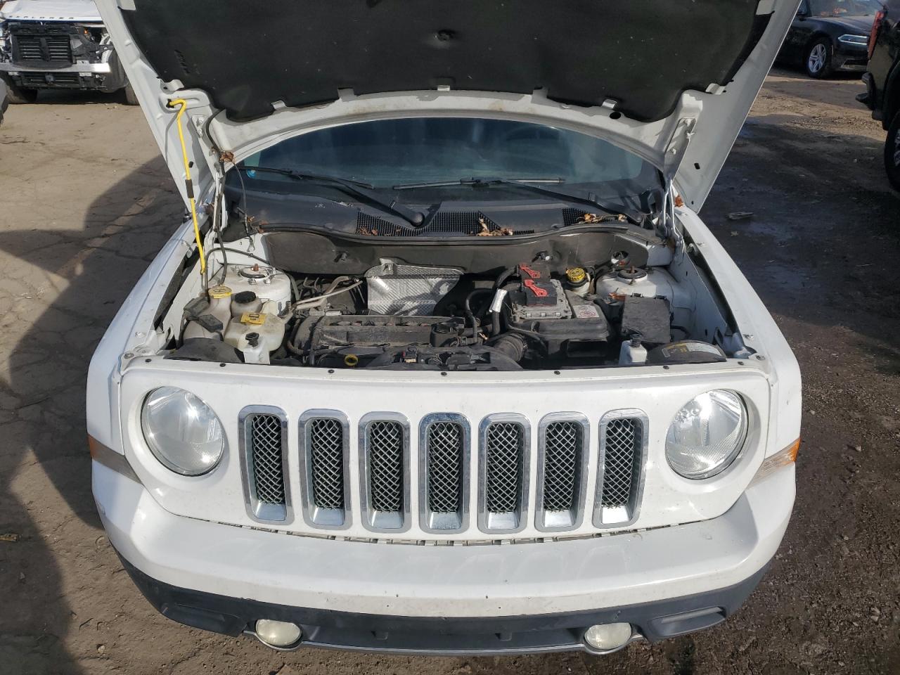 VIN 1C4NJPFA2GD621013 2016 JEEP PATRIOT no.11