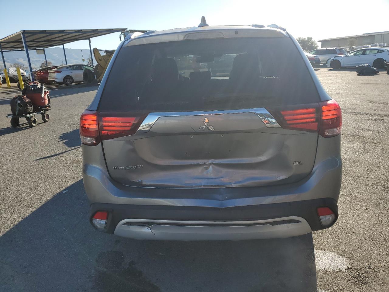 2020 Mitsubishi Outlander - Image 6
