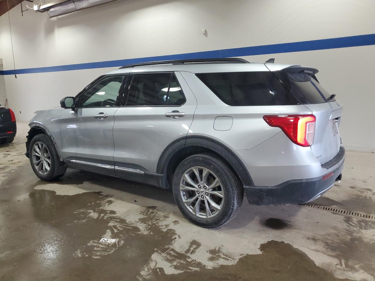 2022 Ford Explorer - Image 2