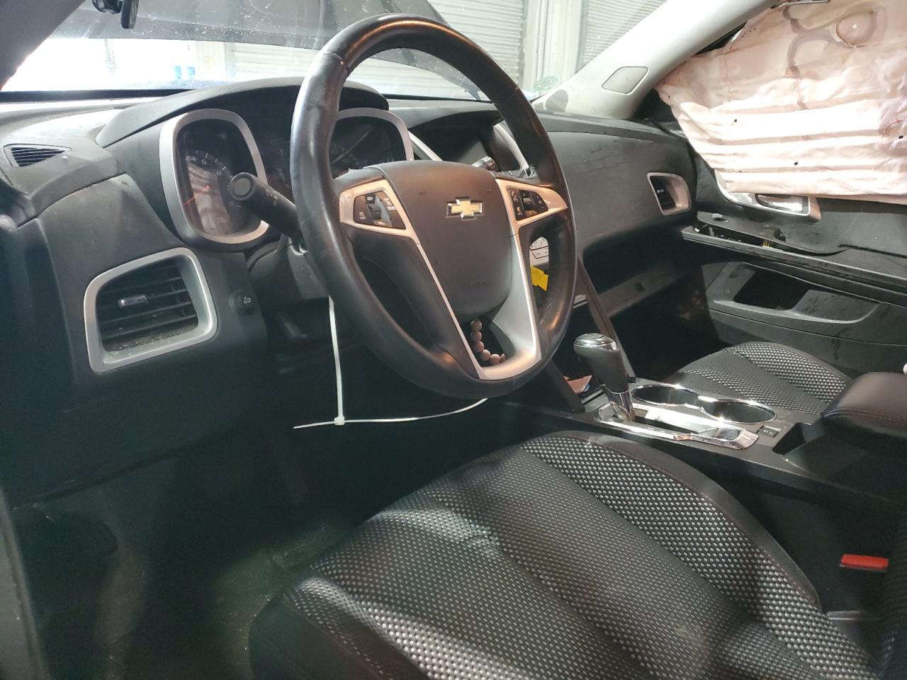 2017 Chevrolet Equinox - Image 8