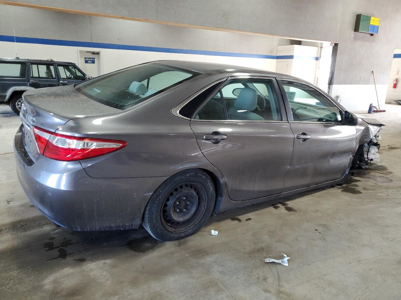 2015 Toyota Camry - Image 3