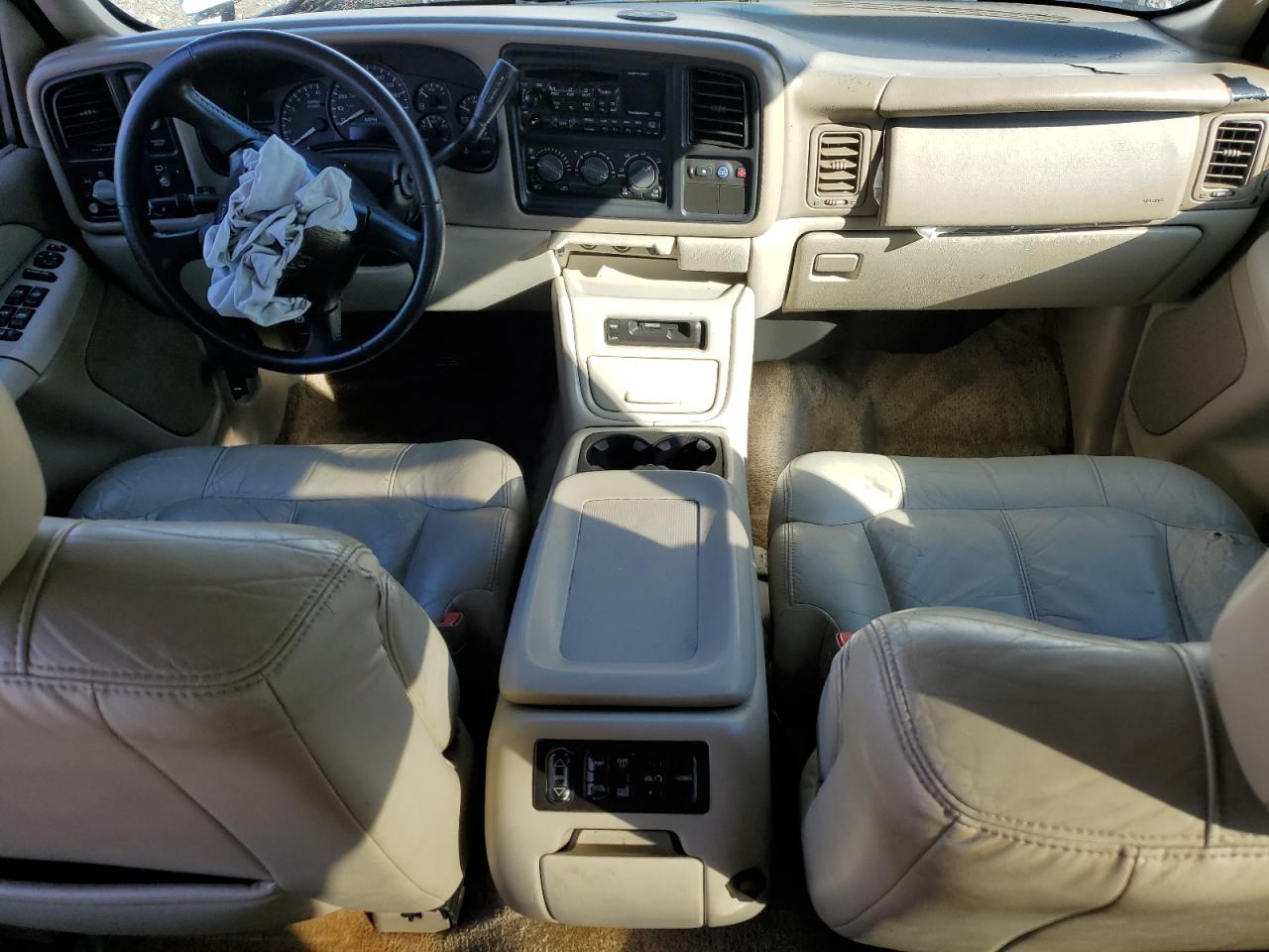 2002 Chevrolet Suburban - Image 8
