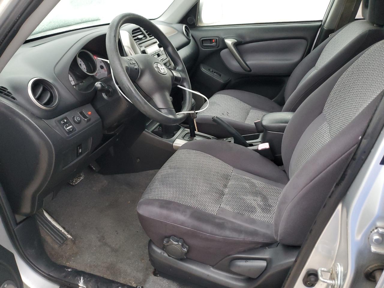 2004 Toyota RAV 4 - Image 7