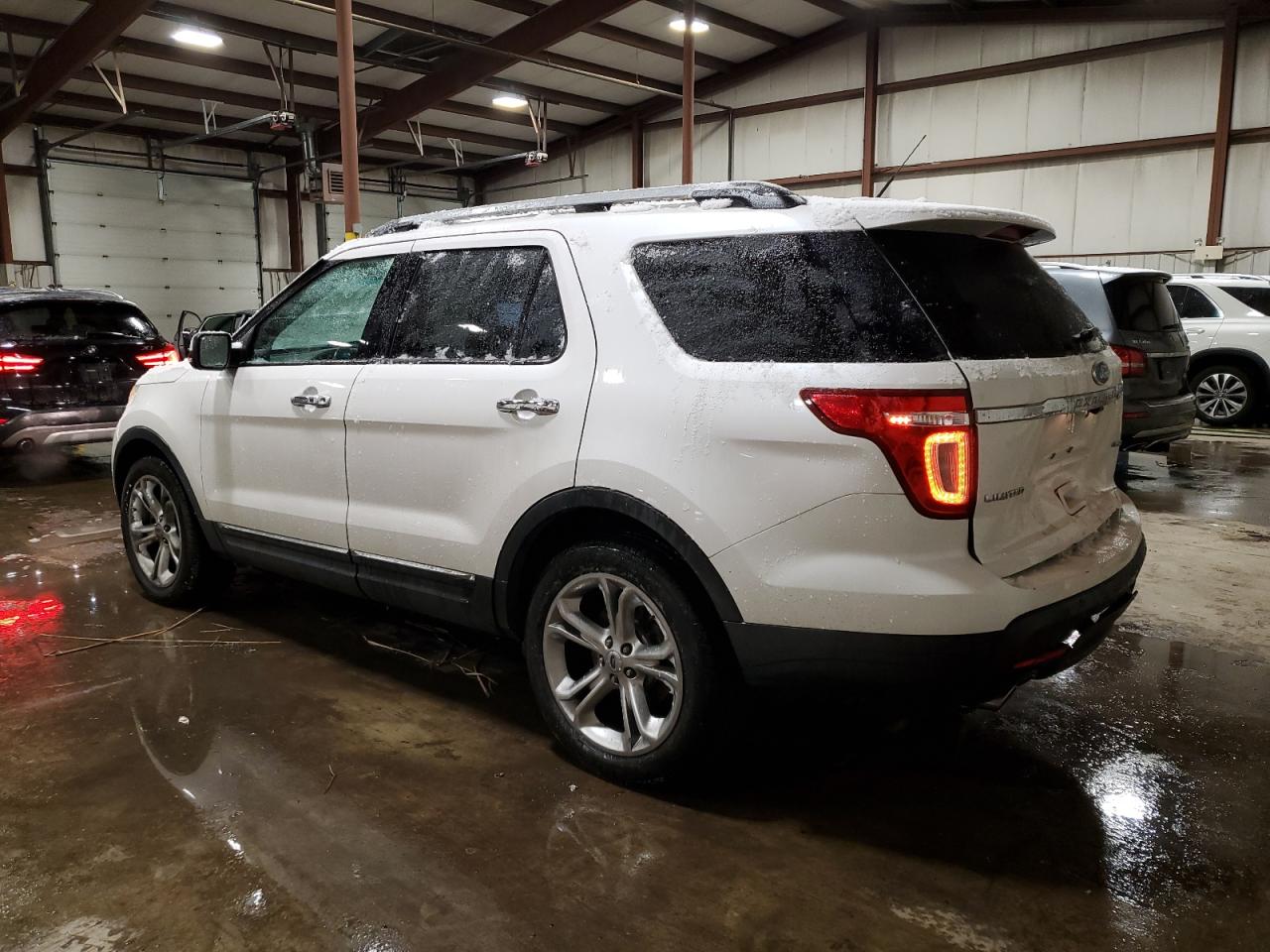 2011 Ford Explorer - Image 2