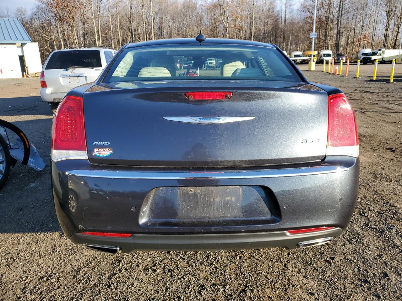 VIN 2C3CCAKG5JH137831 2018 CHRYSLER 300 no.6