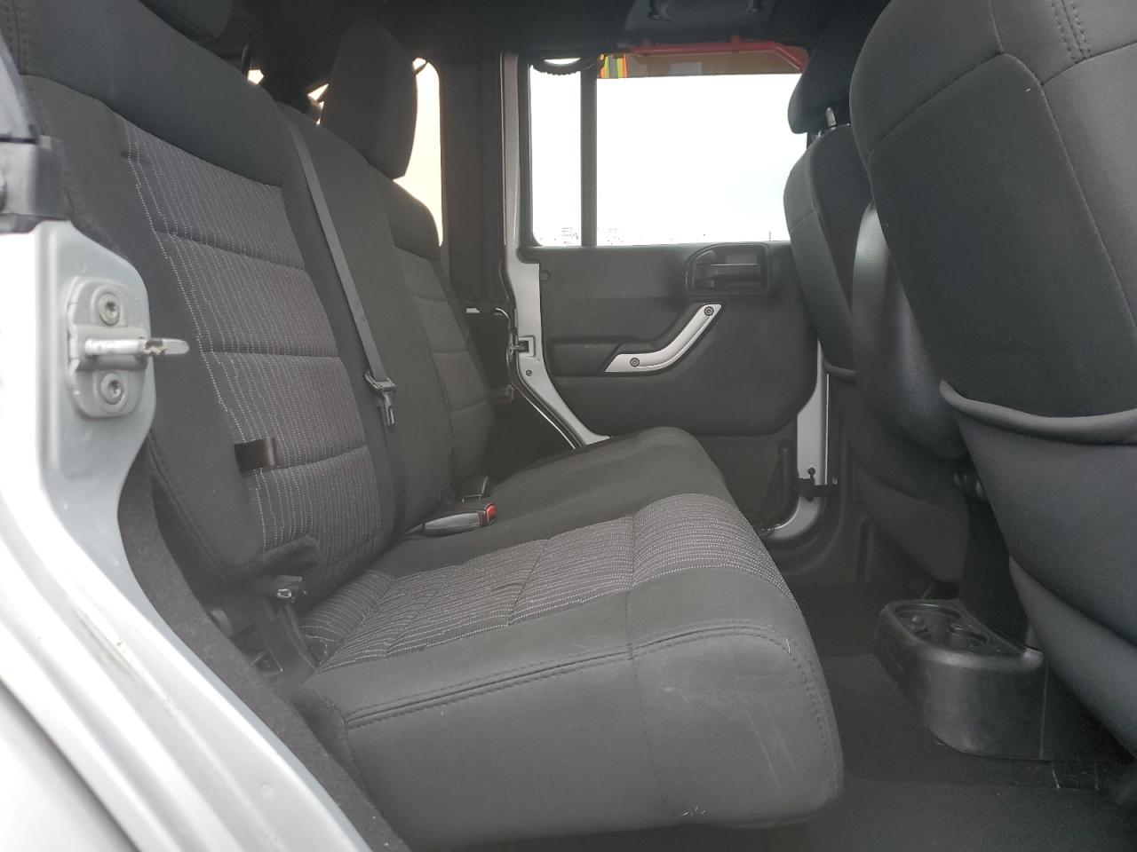 2012 Jeep Wrangler - Image 11