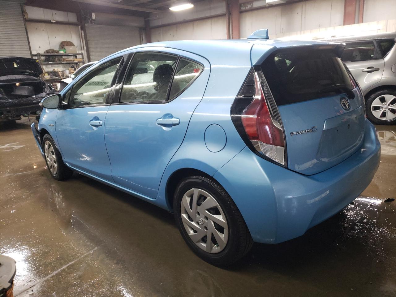 2015 Toyota Prius - Image 2