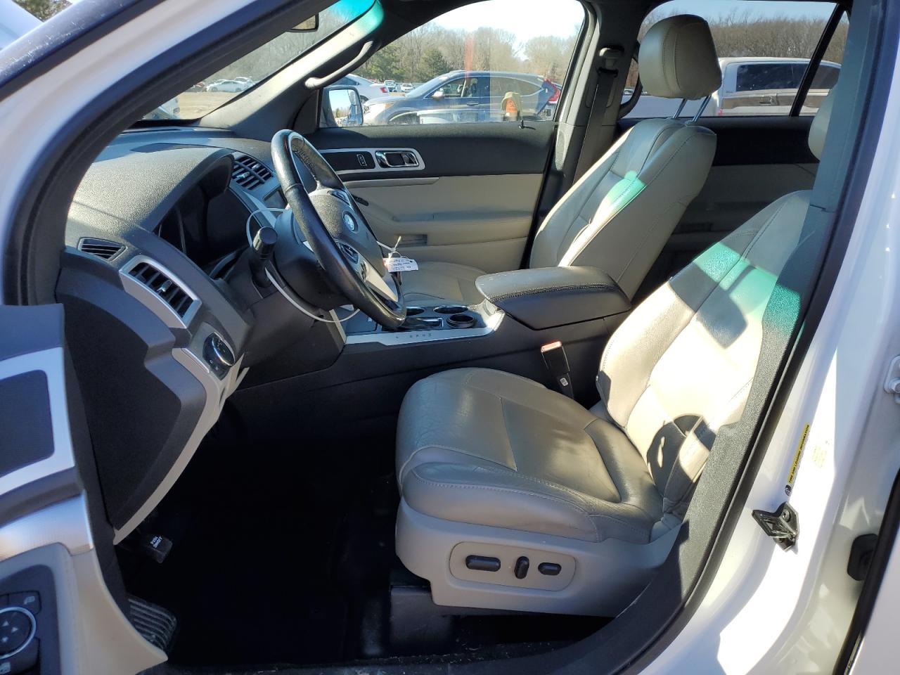 2013 Ford Explorer - Image 8