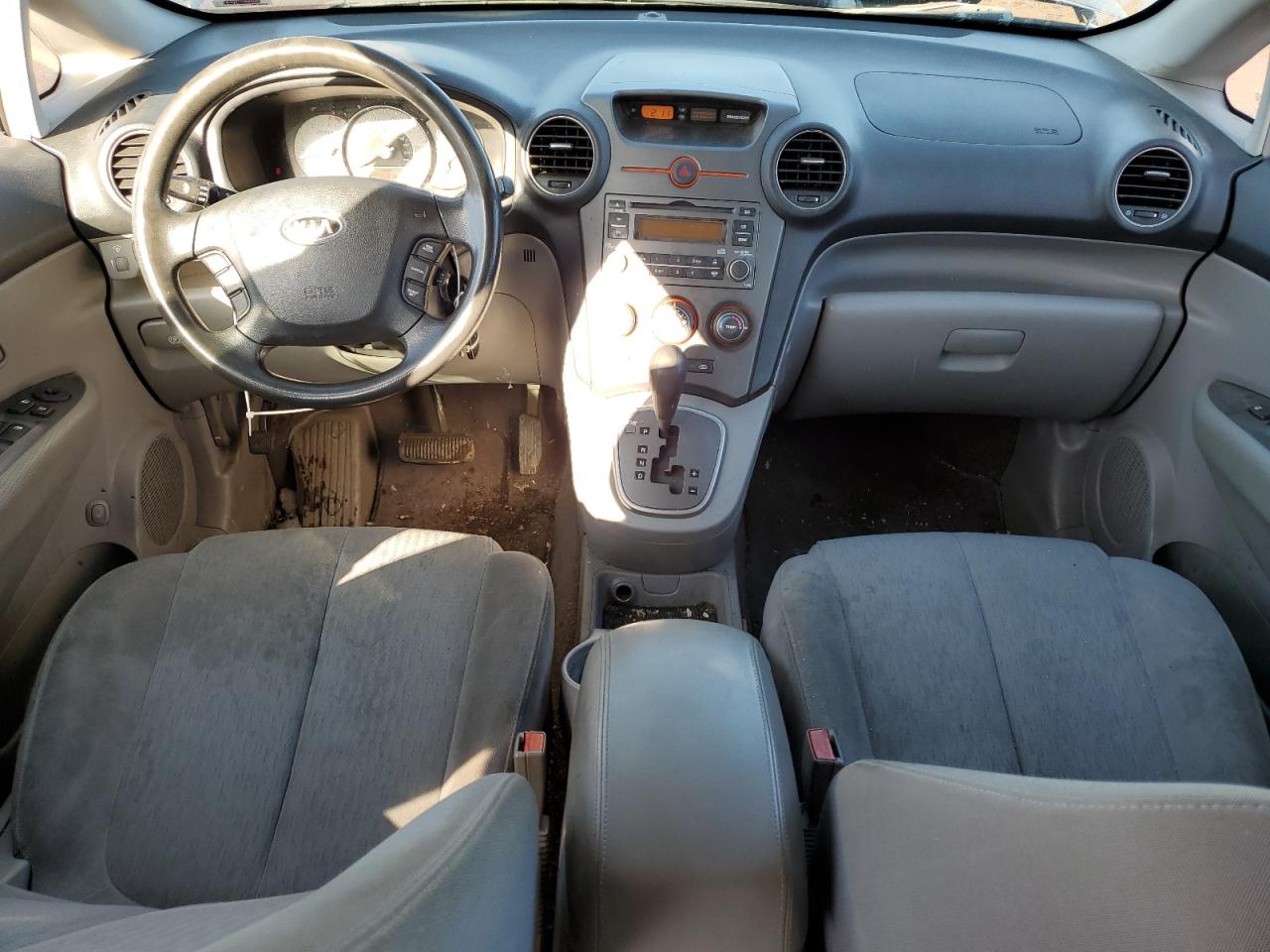 2007 Kia Rondo - Image 8