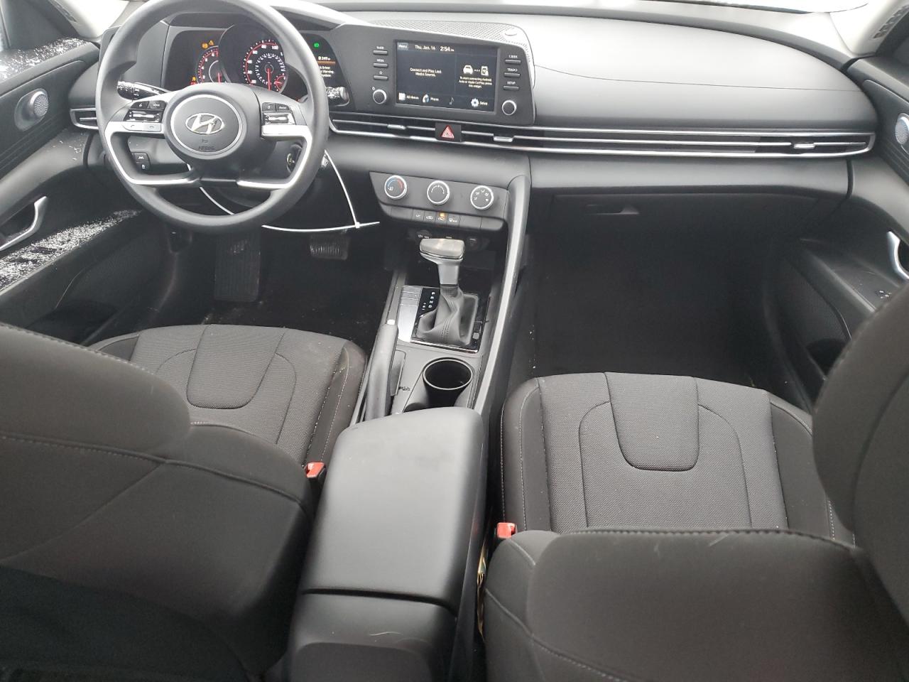 2023 Hyundai Elantra - Image 8