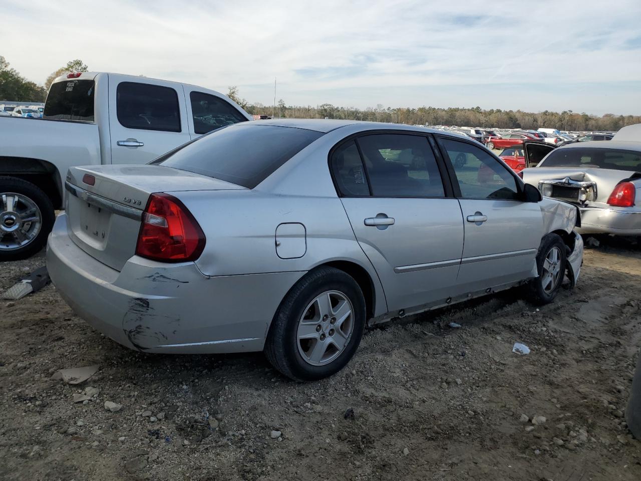 2004 Chevrolet Malibu - Image 3