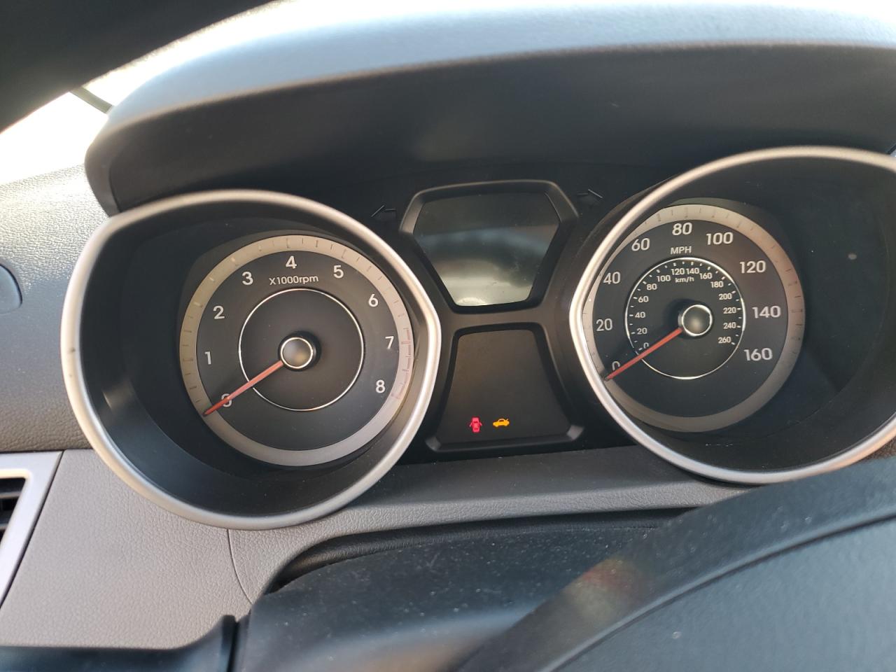 2013 Hyundai Elantra - Image 9