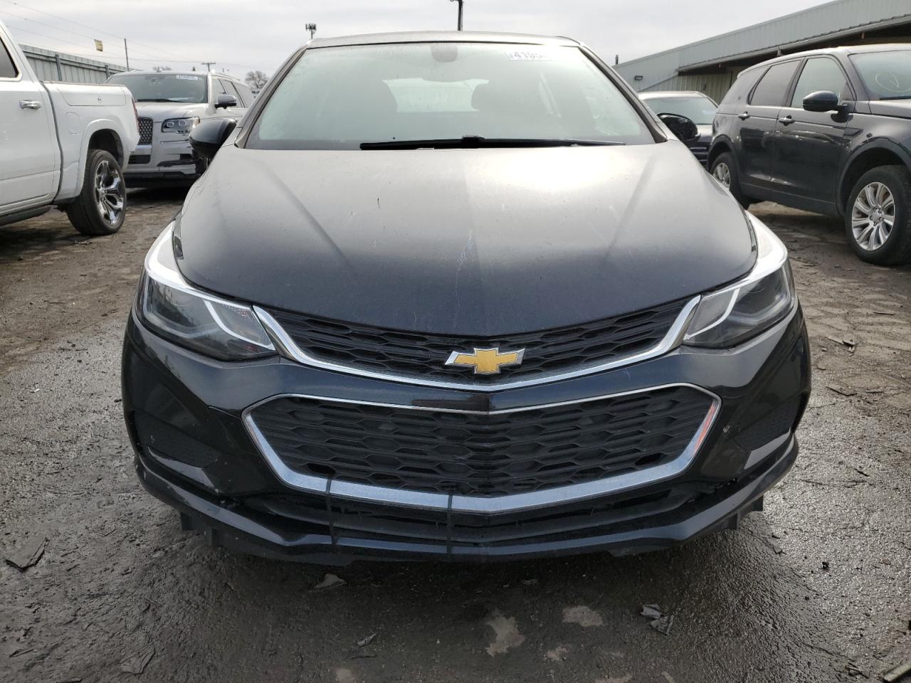 2018 Chevrolet Cruze - Image 5