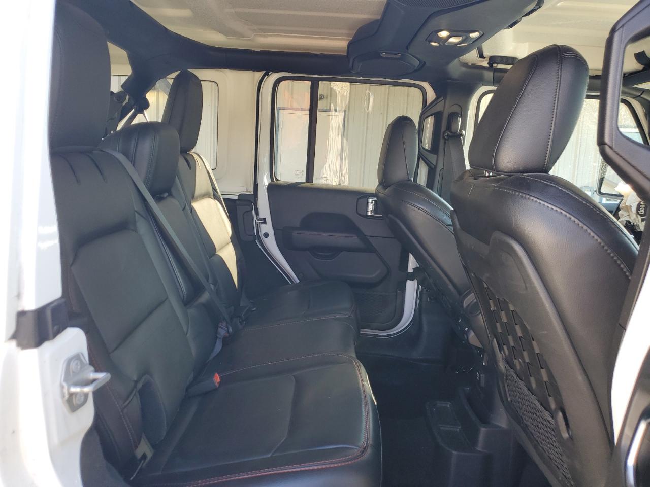 2020 Jeep Wrangler - Image 11