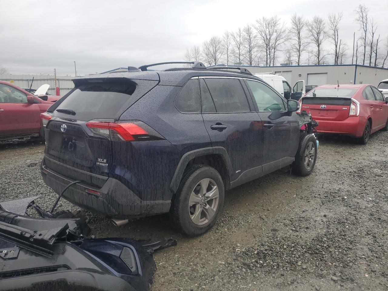 2024 Toyota RAV 4 - Image 3