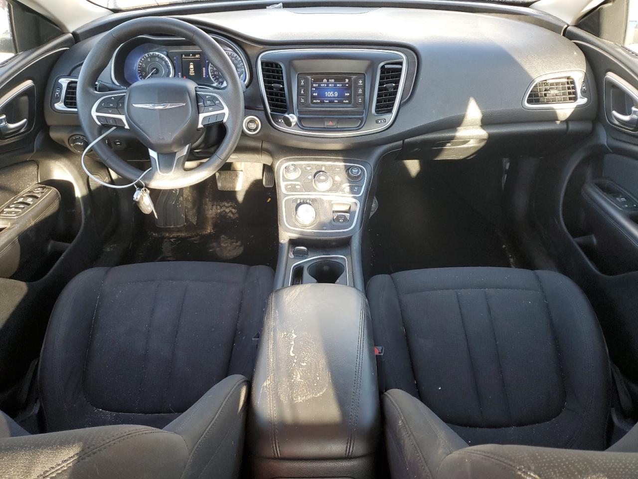 2017 Chrysler 200 - Image 8