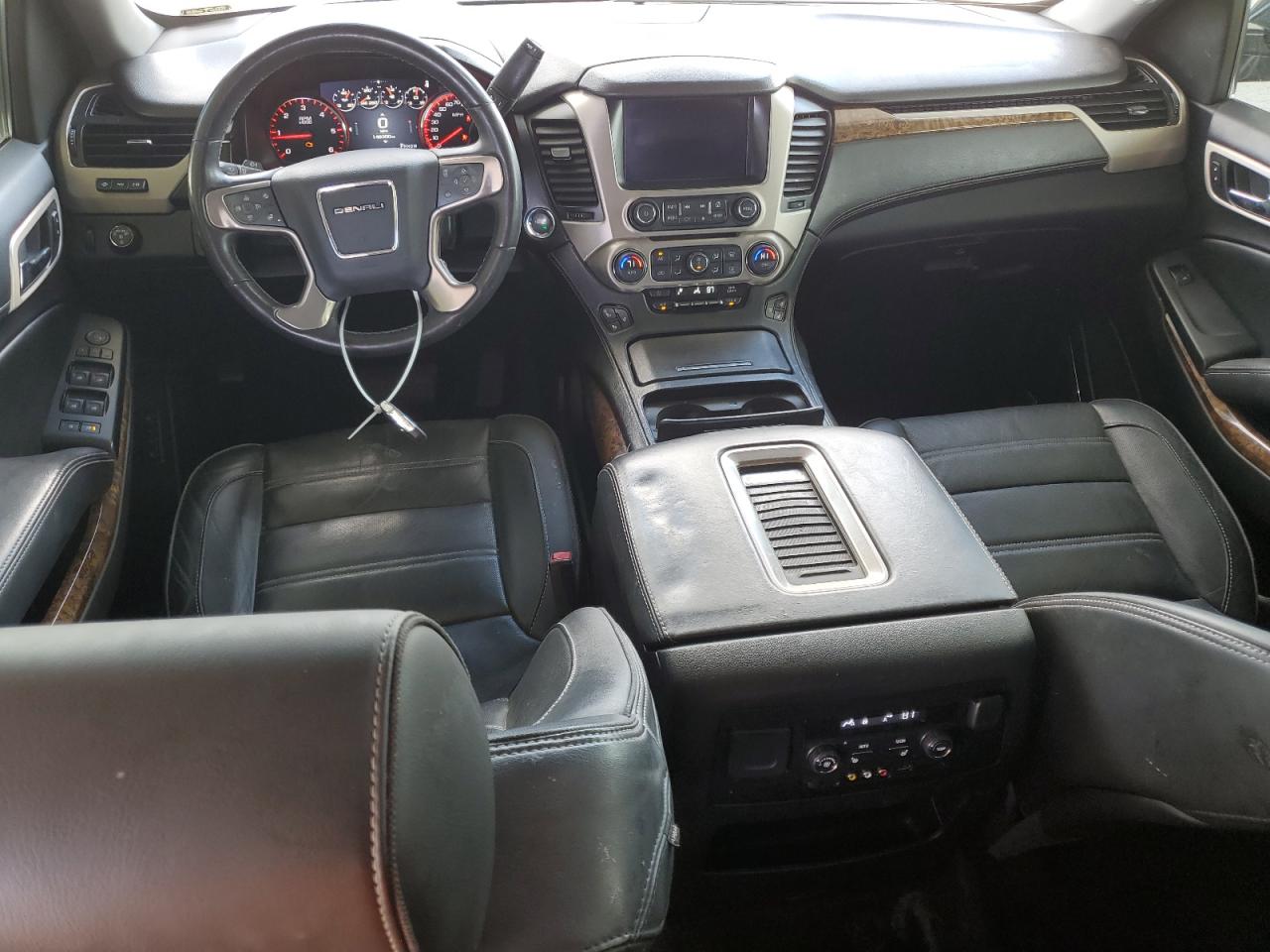 2015 GMC Yukon - Image 8