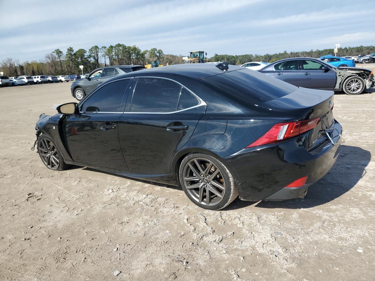 2015 Lexus IS - Image 2