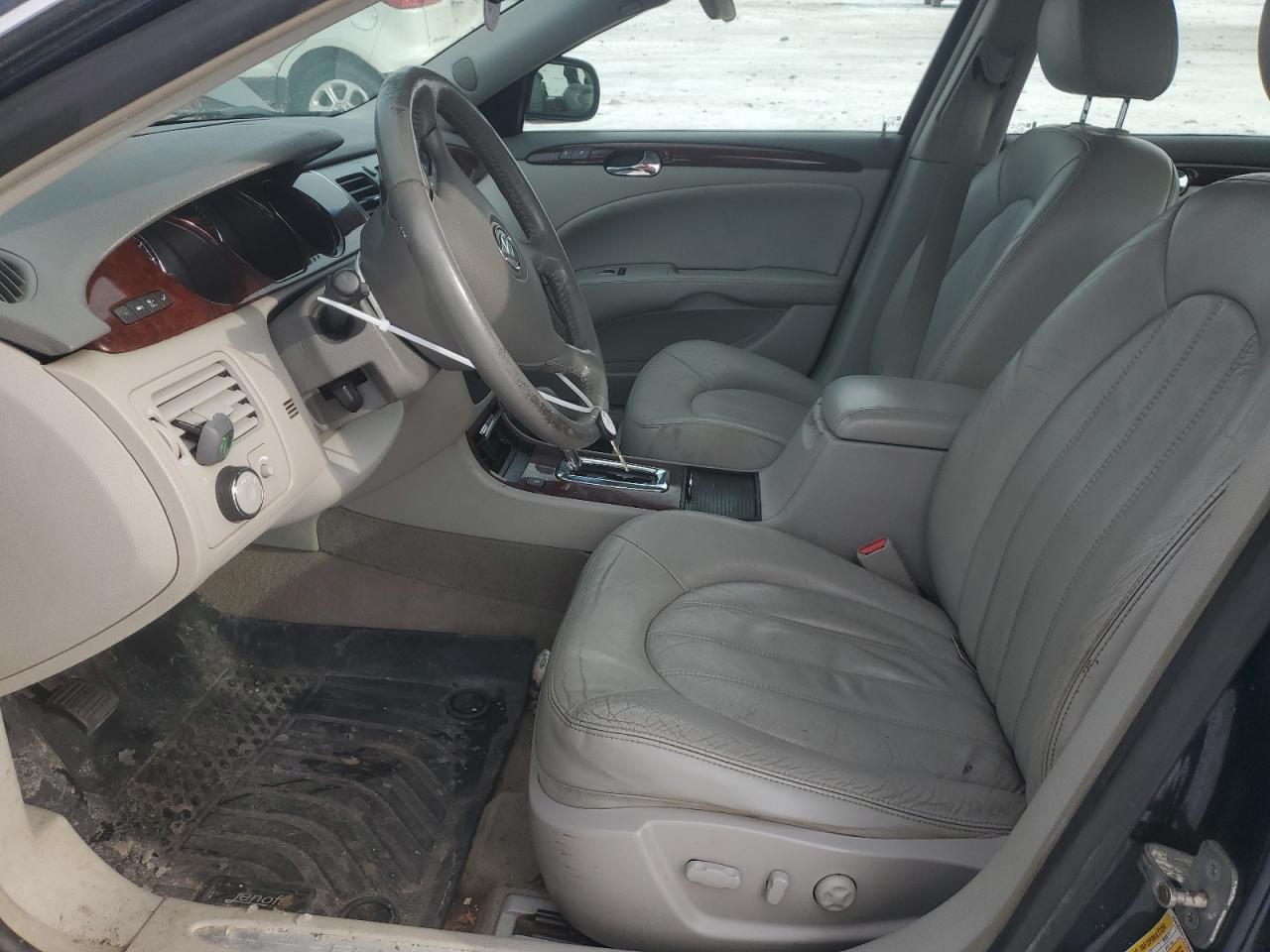 2007 Buick Lucerne - Image 7