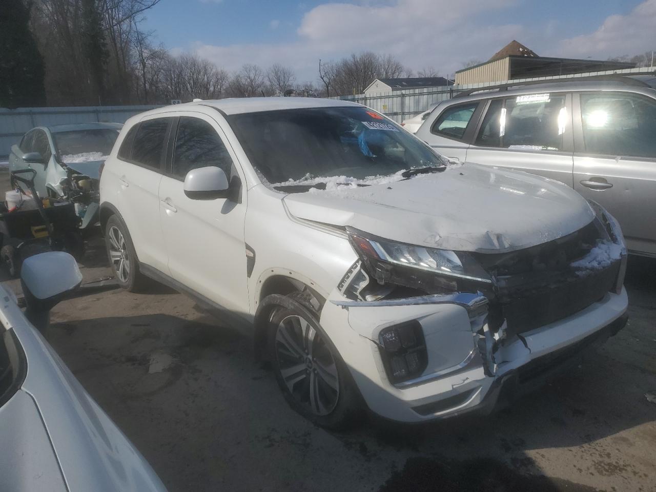 2020 Mitsubishi Outlander - Image 4