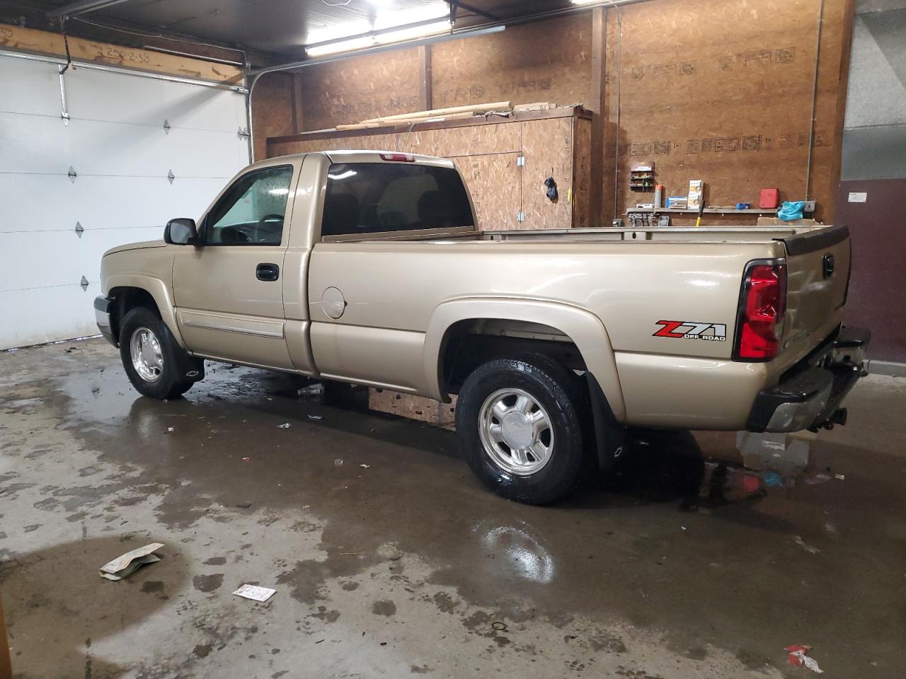 2004 Chevrolet Silverado - Image 2