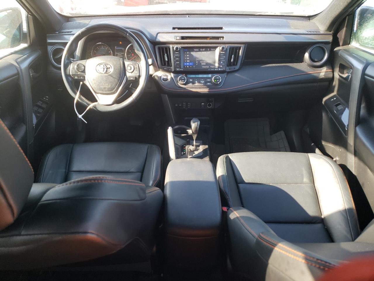 2016 Toyota RAV 4 - Image 8