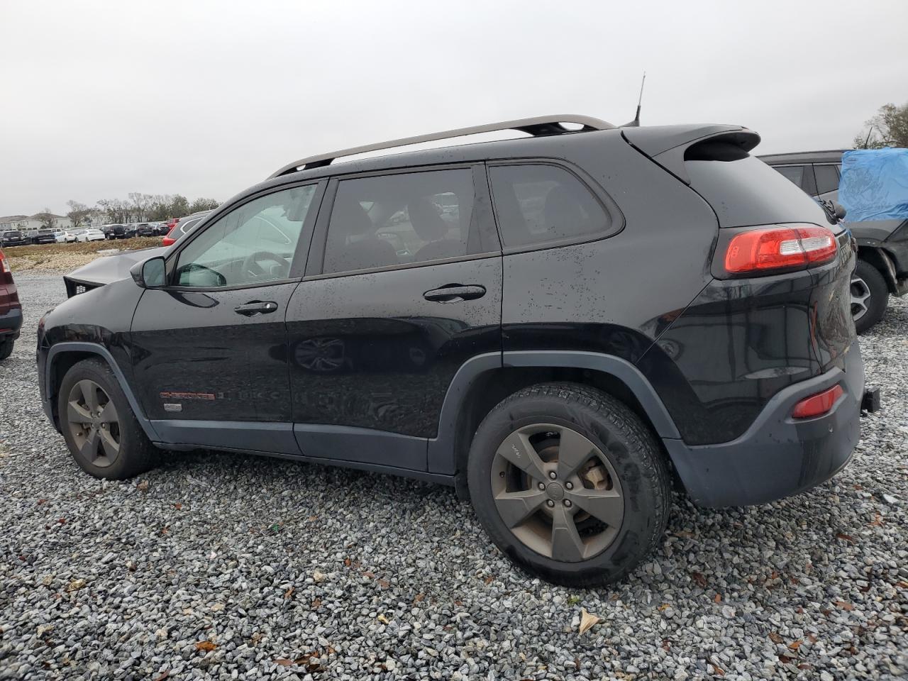 2017 Jeep Grand Cherokee - Image 2