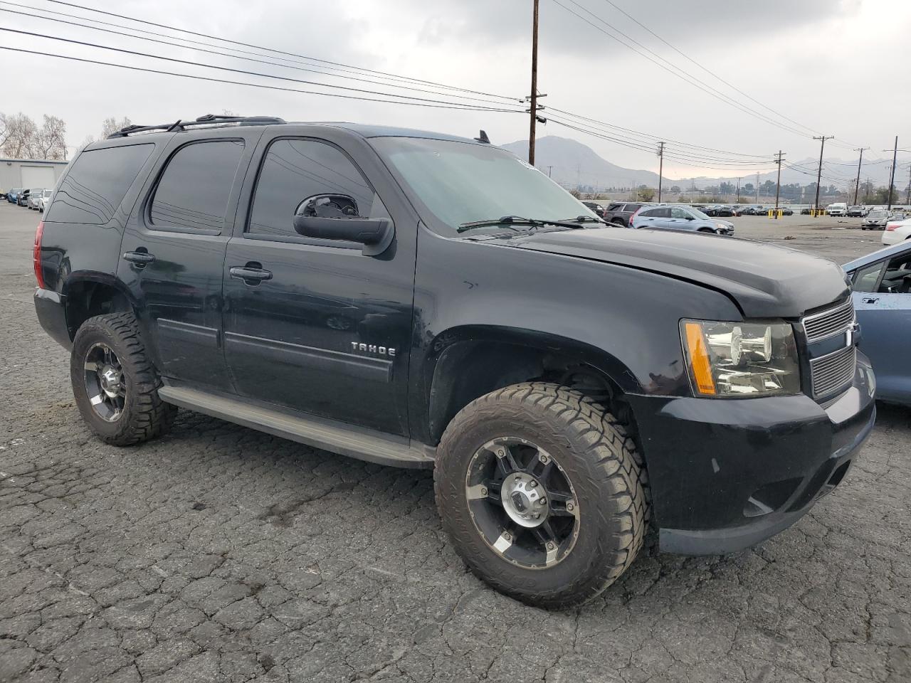 2011 Chevrolet Tahoe - Image 4