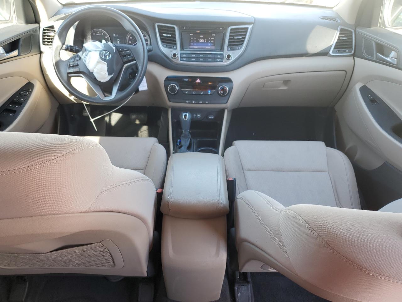 2016 Hyundai Tucson - Image 8