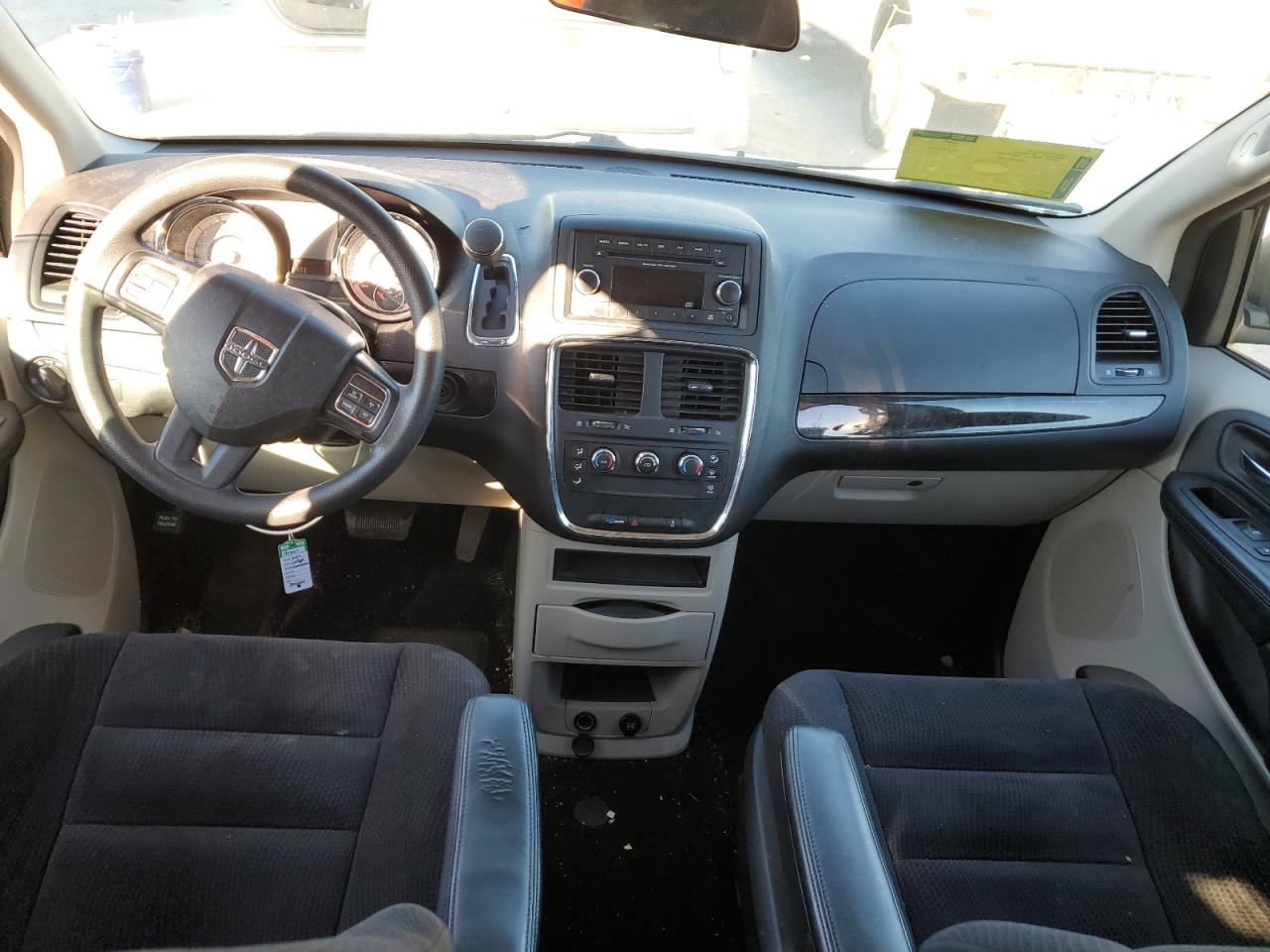 2014 Dodge Caravan - Image 8