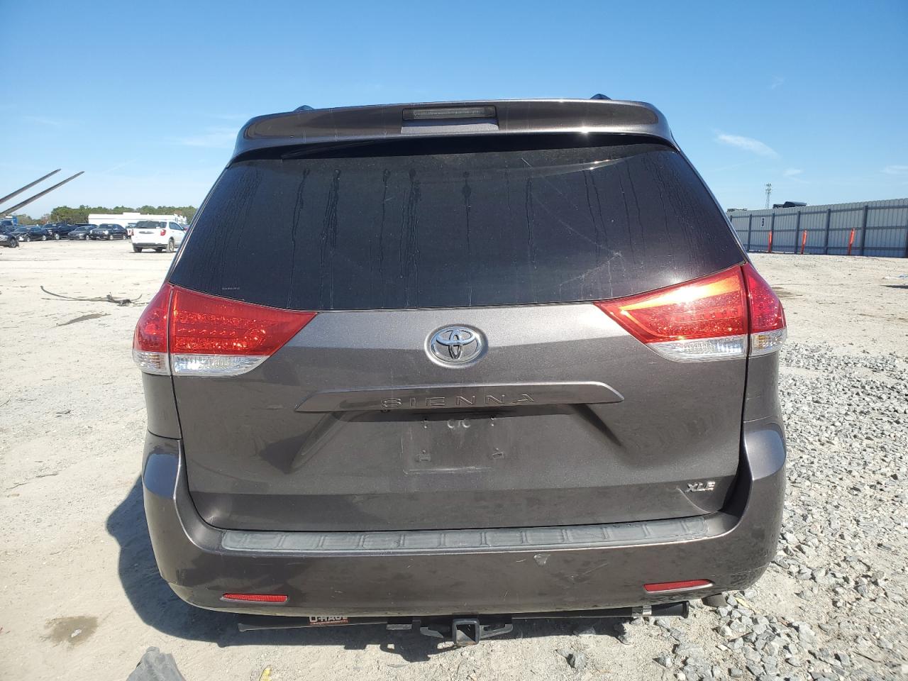 2012 Toyota Sienna - Image 6