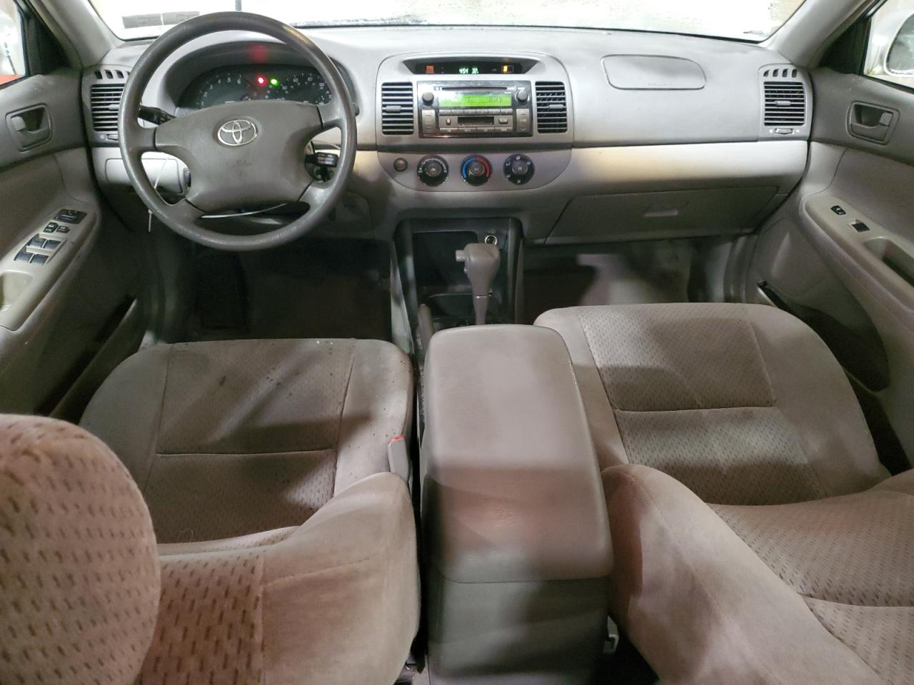 2004 Toyota Camry - Image 8