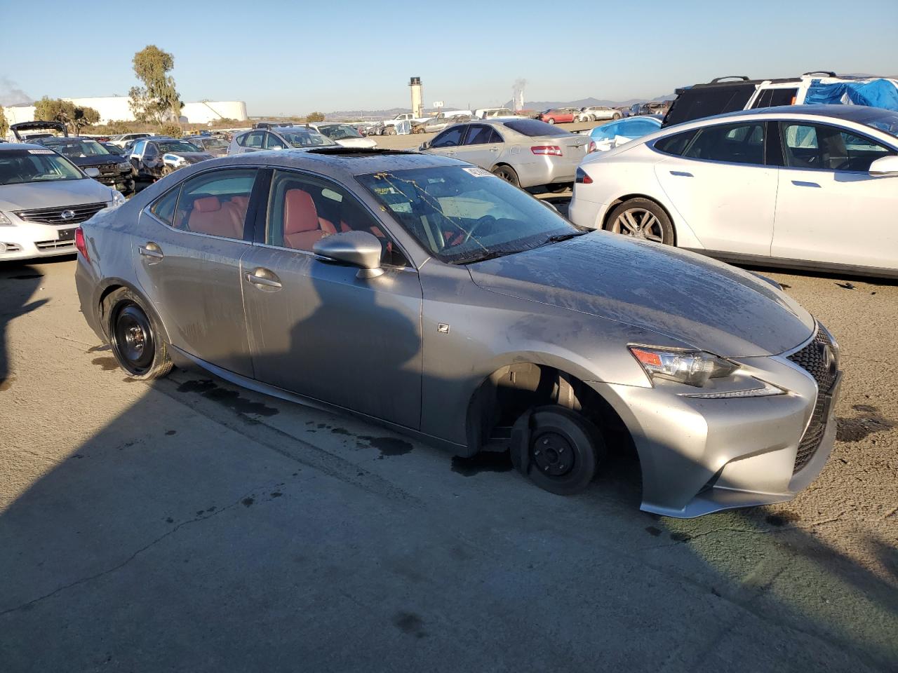 2016 Lexus IS - Image 4