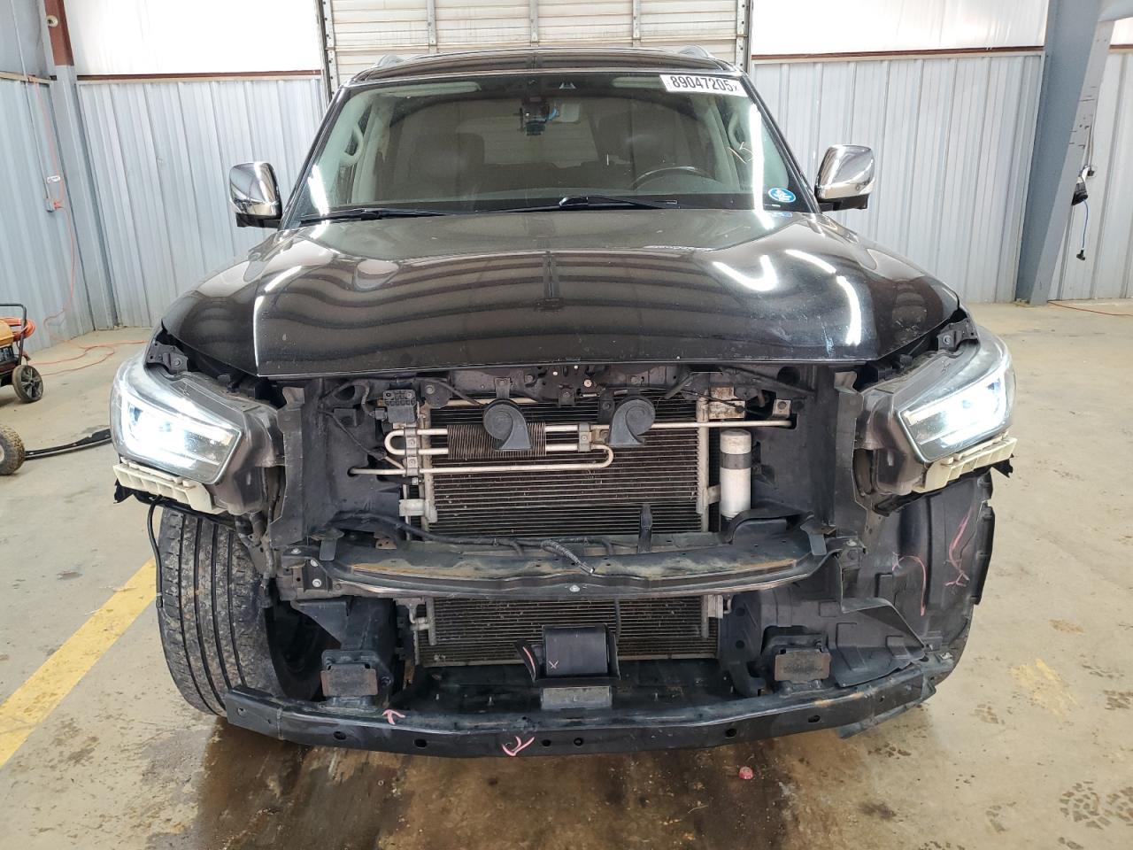 2018 Infiniti QX80 - Image 5