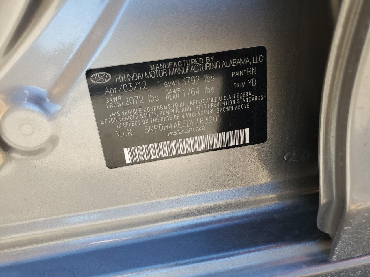 2013 Hyundai Elantra - Image 12
