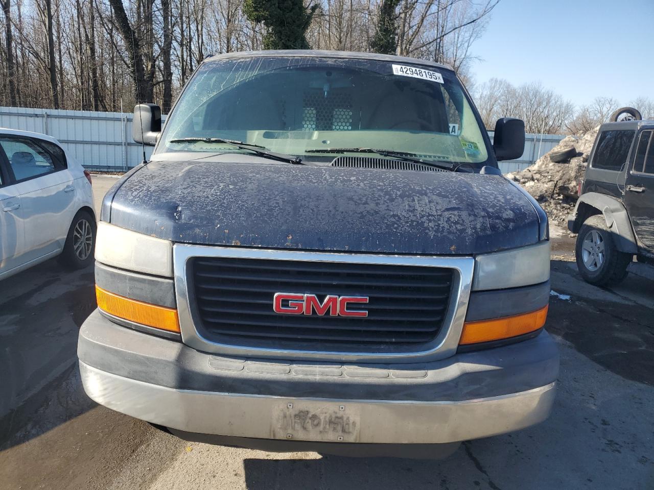 2010 GMC Savana - Image 5