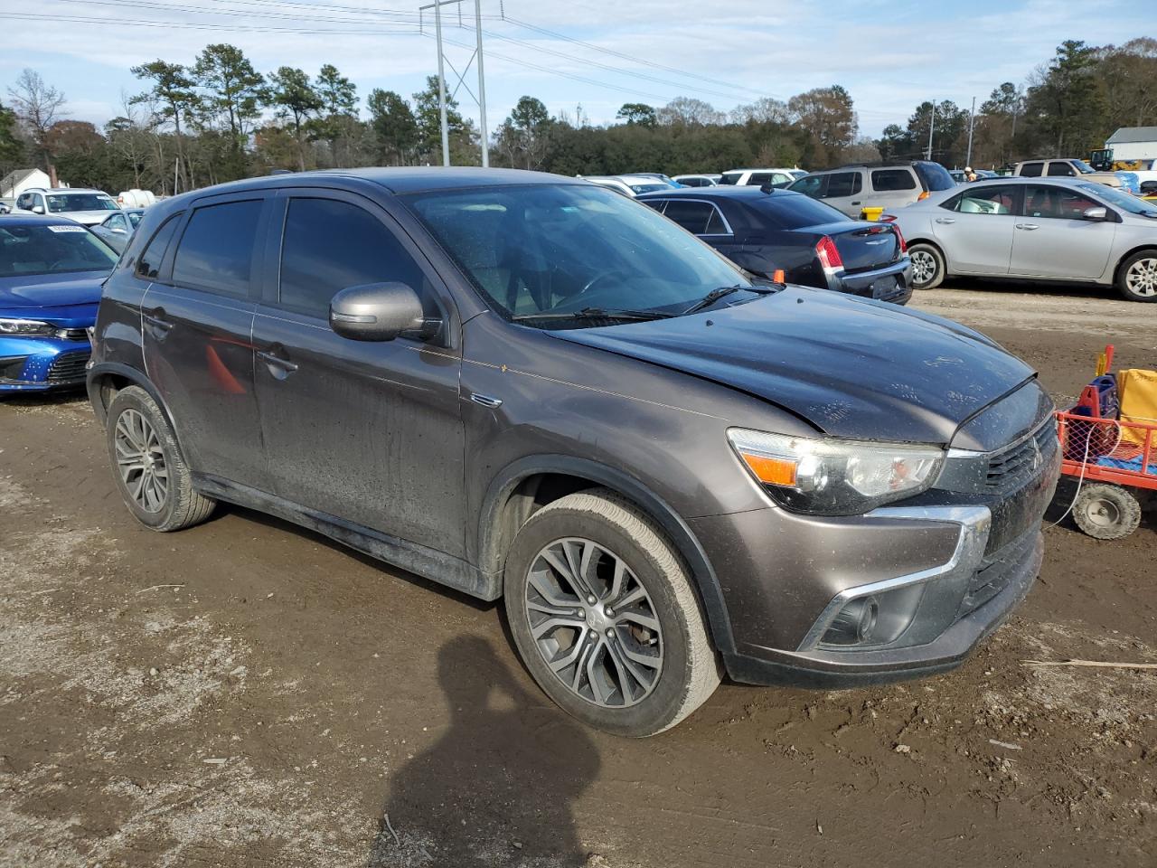 2017 Mitsubishi Outlander - Image 4