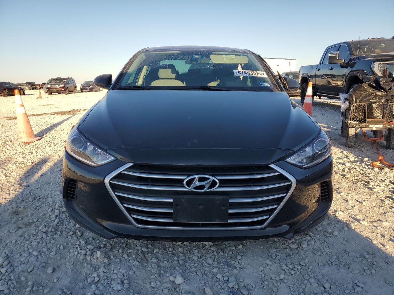 2018 Hyundai Elantra - Image 5