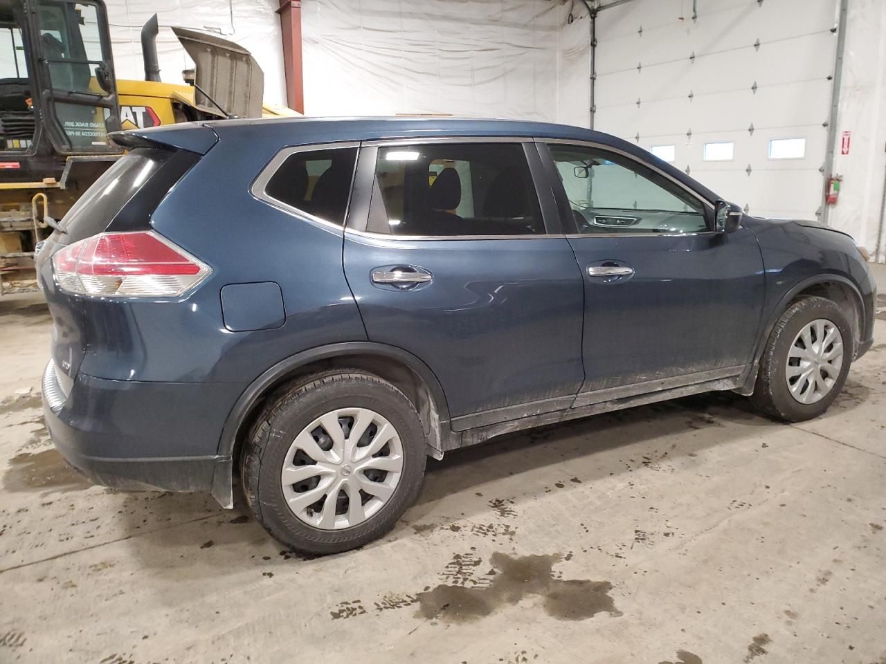 2015 Nissan Rogue - Image 3