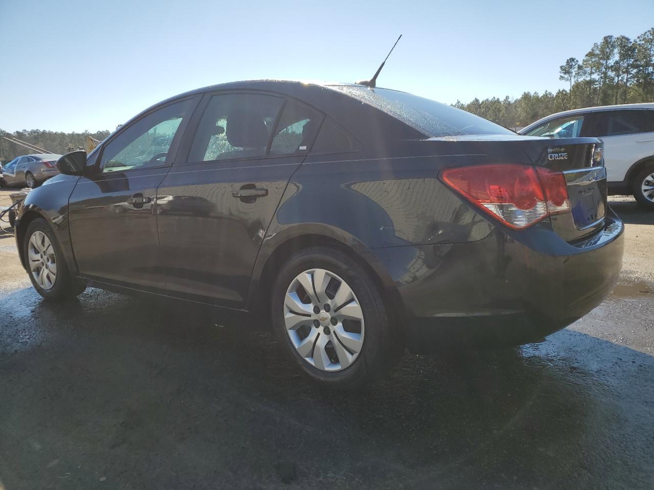 2013 Chevrolet Cruze - Image 2