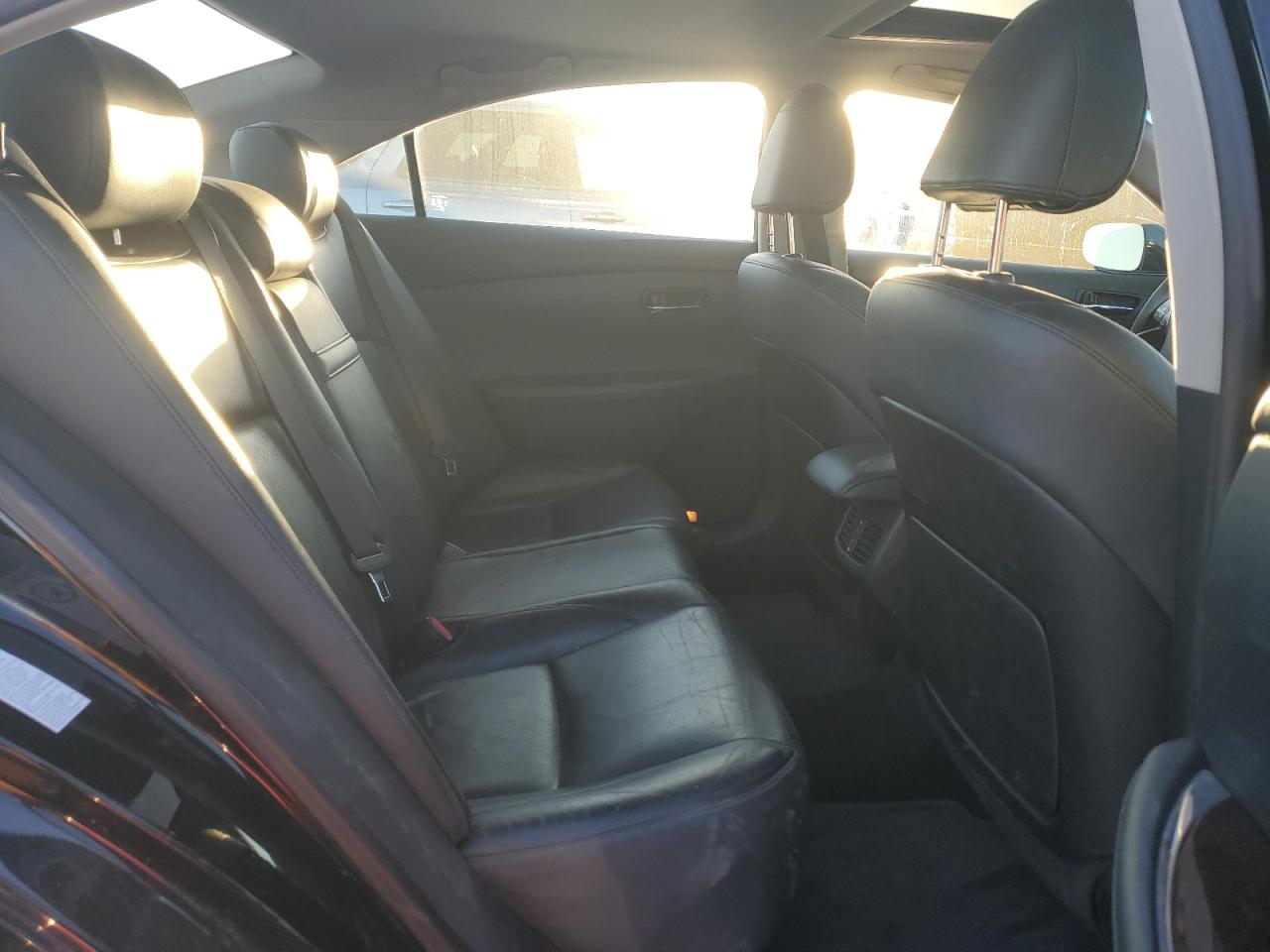 2012 Lexus ES - Image 10
