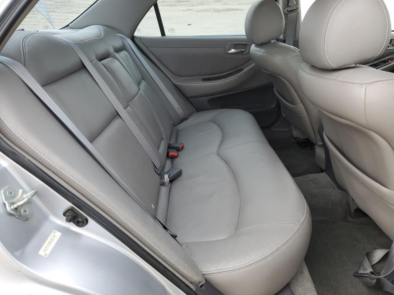 2001 Honda Accord - Image 10