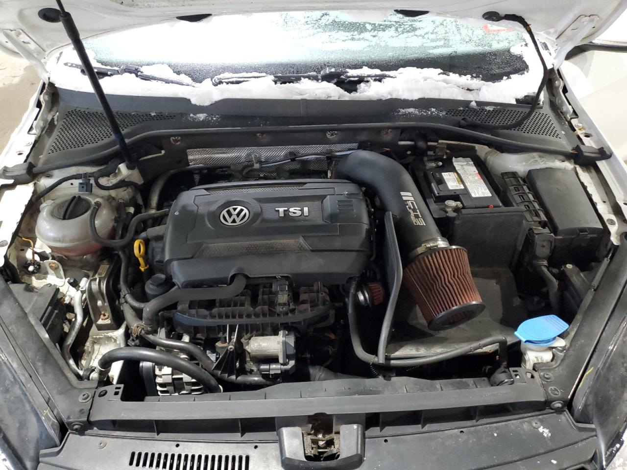 2017 Volkswagen GTI - Image 11