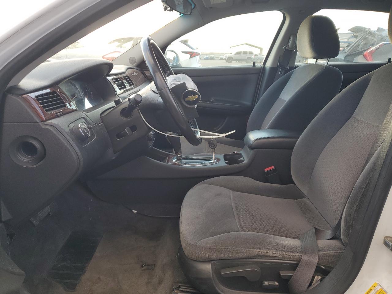 2010 Chevrolet Impala - Image 7
