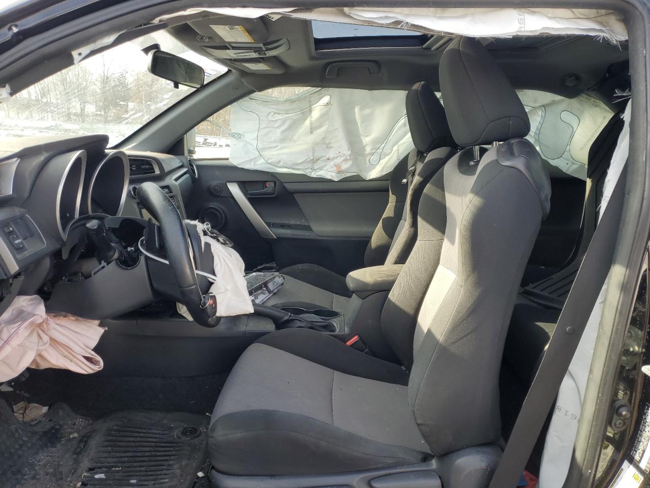 2015 Toyota tC - Image 7