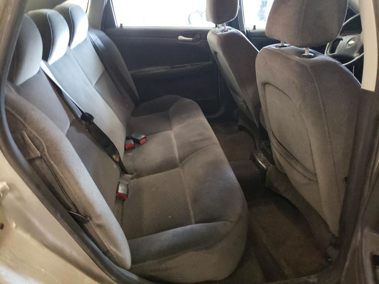 2006 Chevrolet Impala - Image 10
